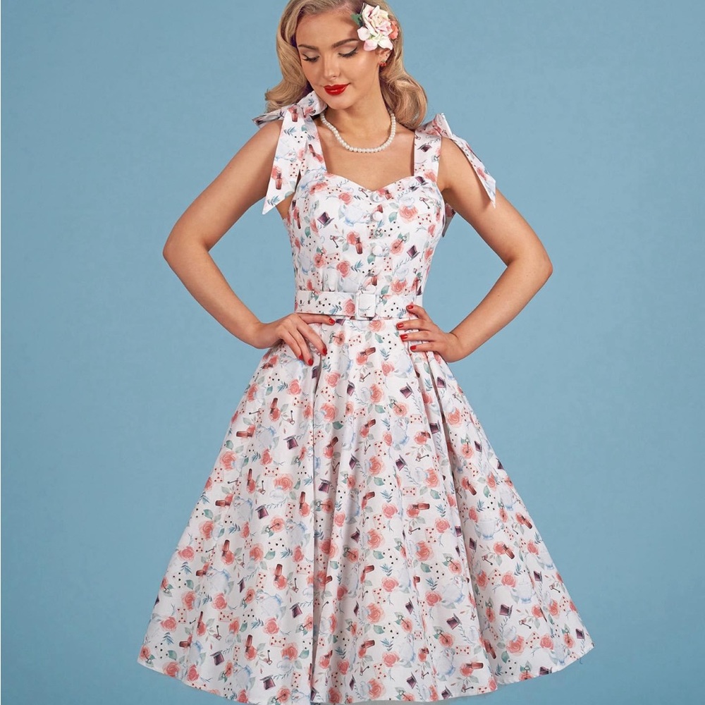 IN SEARCH OF British retro suzy-Q jump down the rabbit hole dress!! - Picture 2 of 4